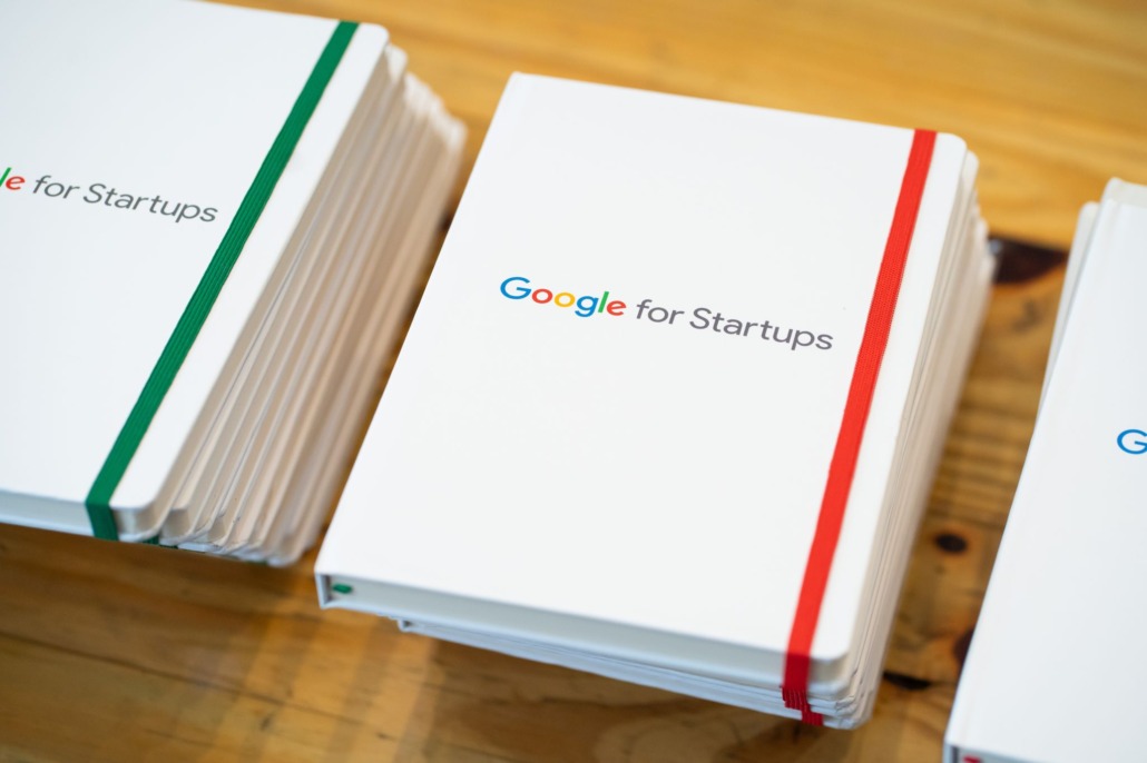 livro de capa branca do Google for Startup