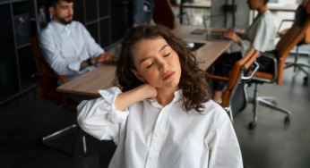 Saúde mental no trabalho: Estratégias, exemplos e como promover bem-estar na sua empresa