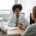 paciente em visão lateral, na sala da médica